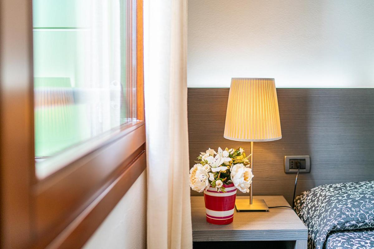 Hotel La Pergola - Housity