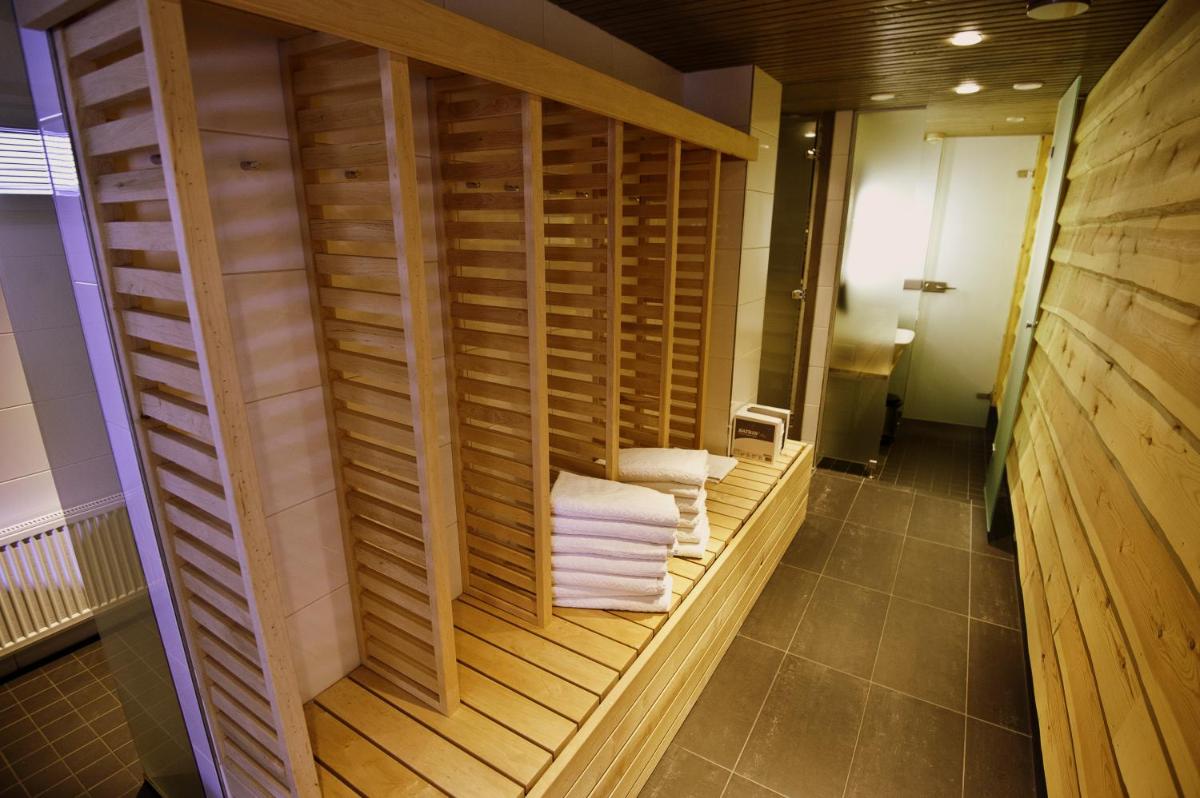 Levi Suites Unna Mànnu - Hizvo
