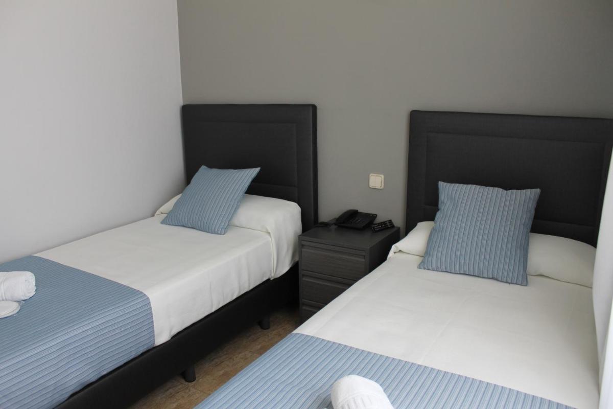 Hotel Barajas Plaza - Housity