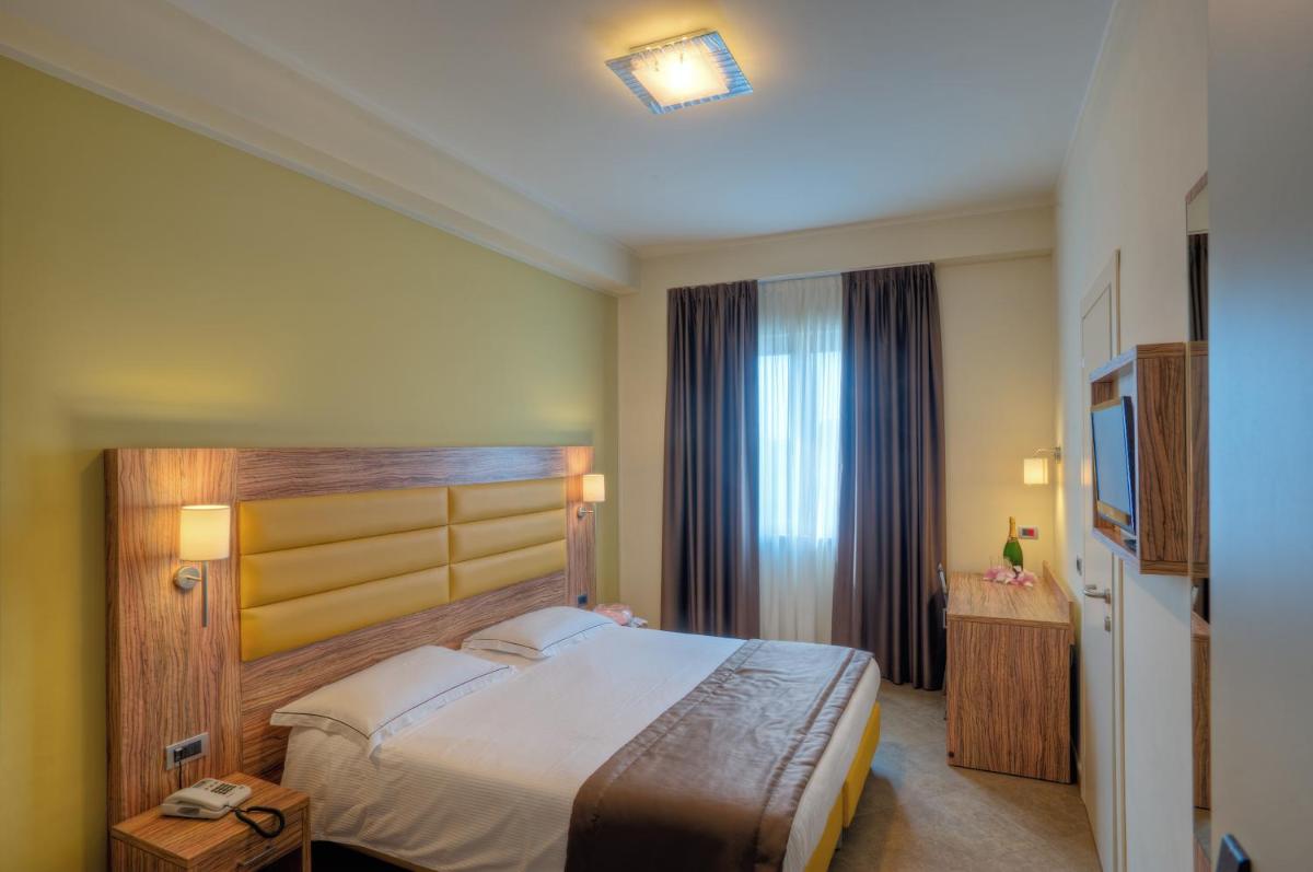 Giga Hotel - Housity
