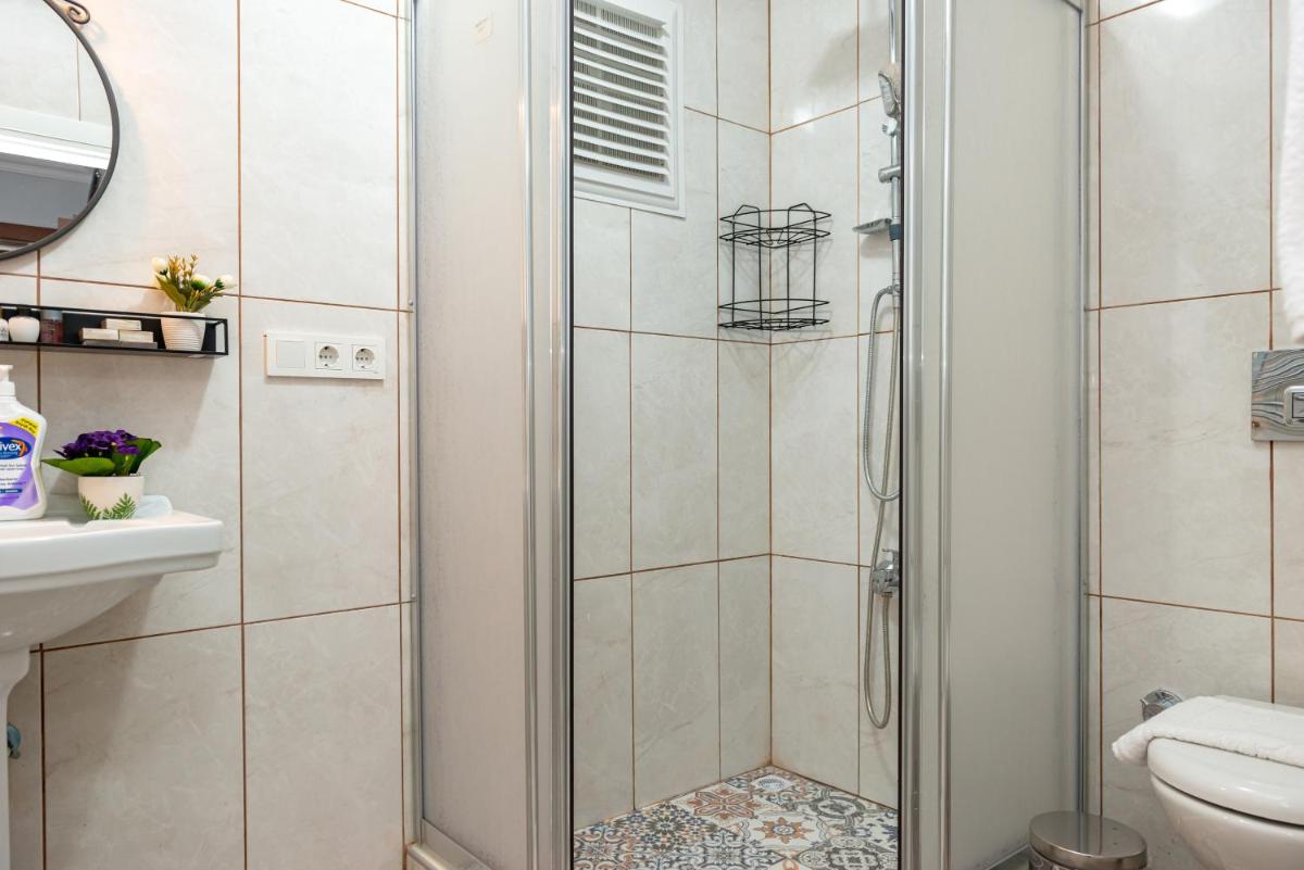 Dualis Hotel - Housity