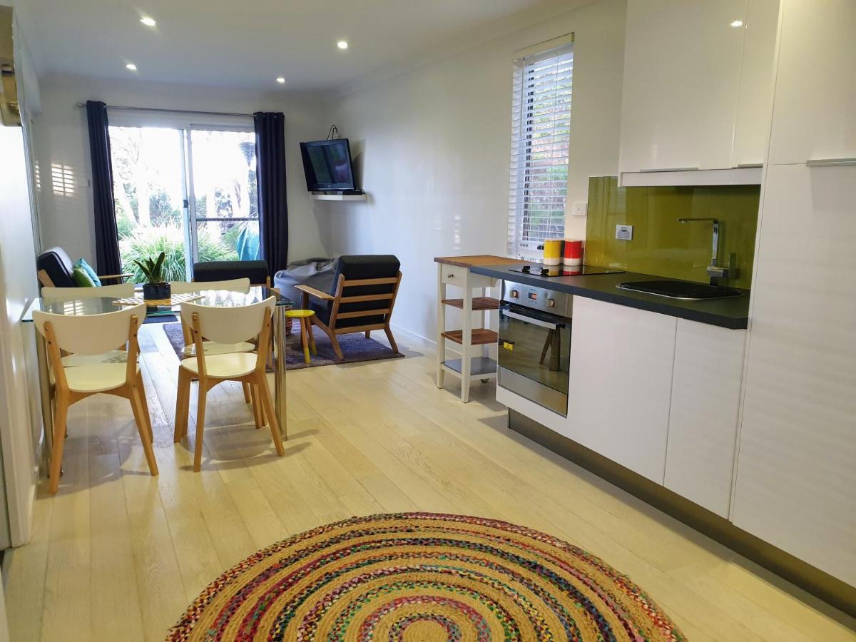 Goat Island Bungalow - Housity