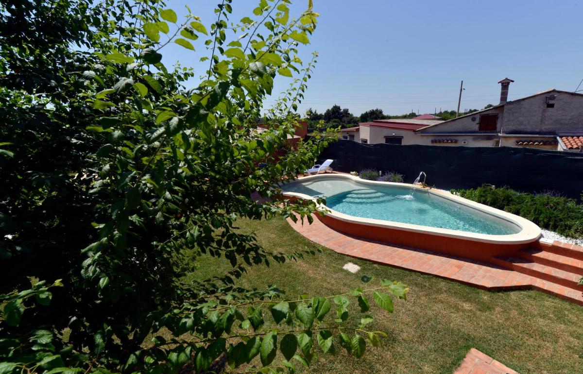 Bed and Breakfast Casa Rustica - Housity