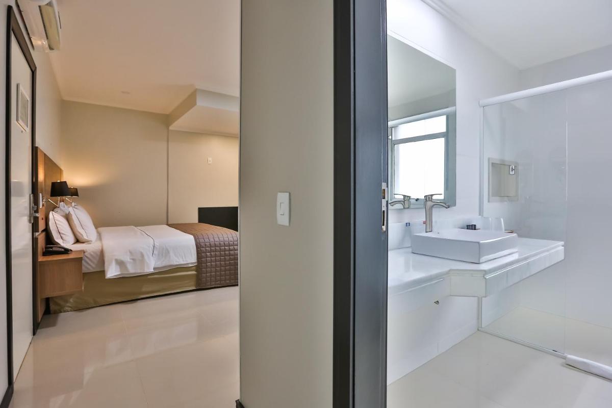 Wyndham Golden Foz Suítes - Housity
