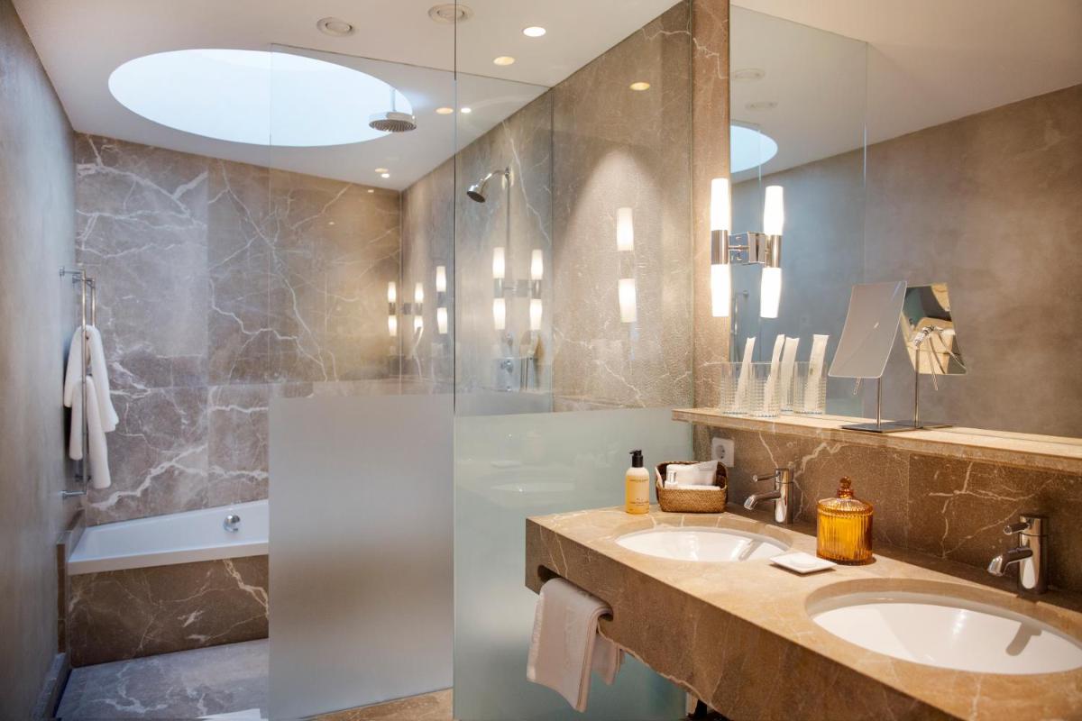 Un baño de Portixol Hotel & Restaurant