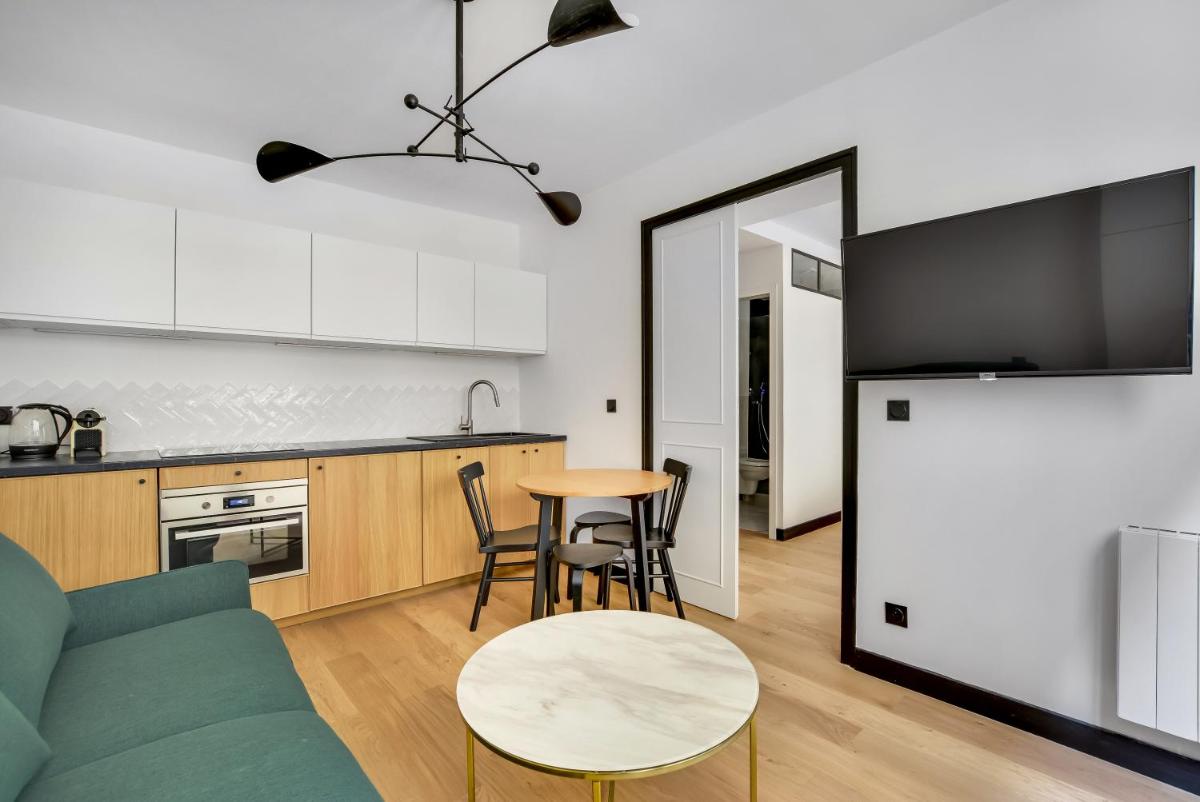 Pick A Flat's Apartment in Opera - Rue Grange Batelière - Housity