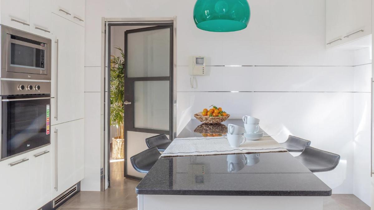 Pool House Marineta - Housity