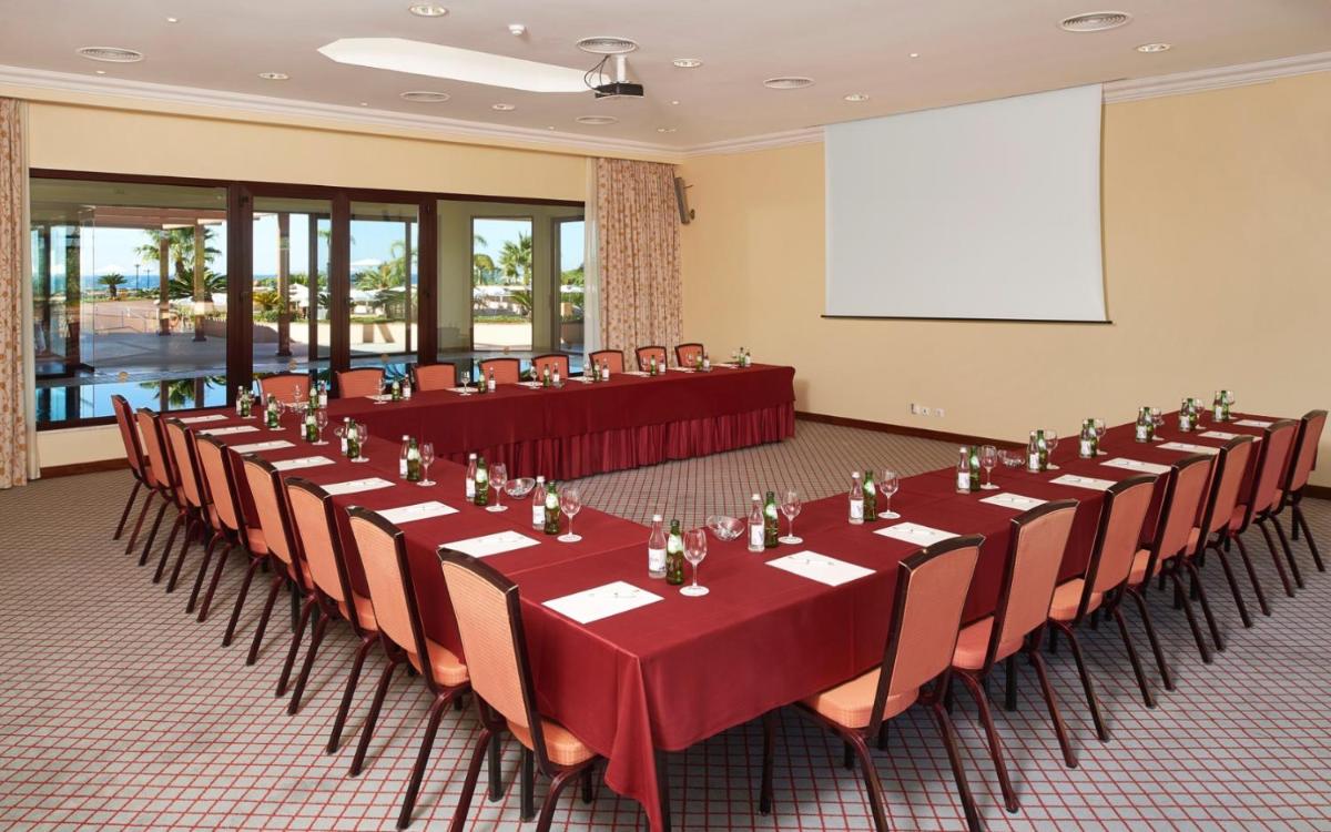 A área empresarial e/ ou a sala de conferências de Hotel Quinta do Lago