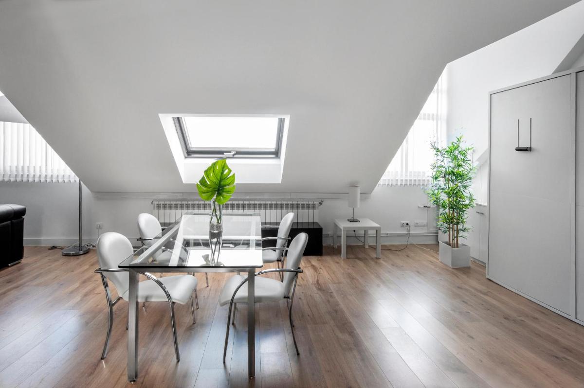 Oktheway Loft Maestranza - Housity