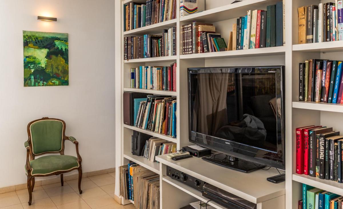 Rosh Pinna Home with a View - Housity