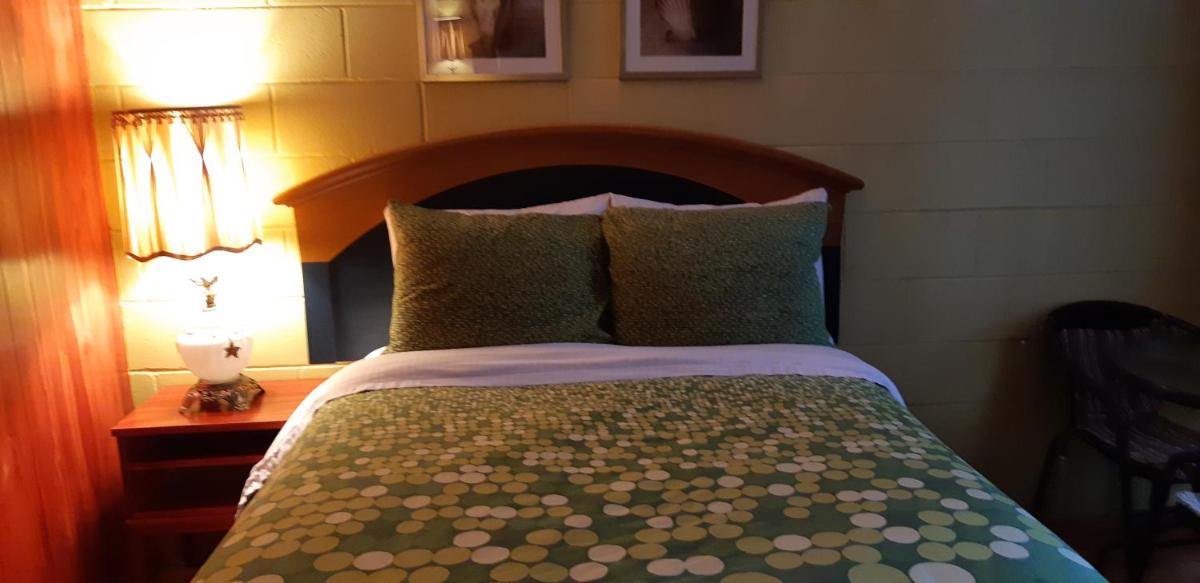 Pine Grove Motel - Housity