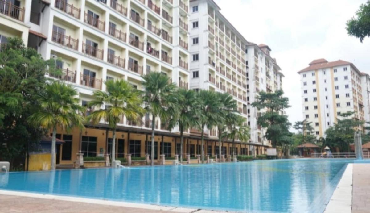 Homestay Pagar Buruk Bukit Merah L2 - AIR CONDITIONED - Housity