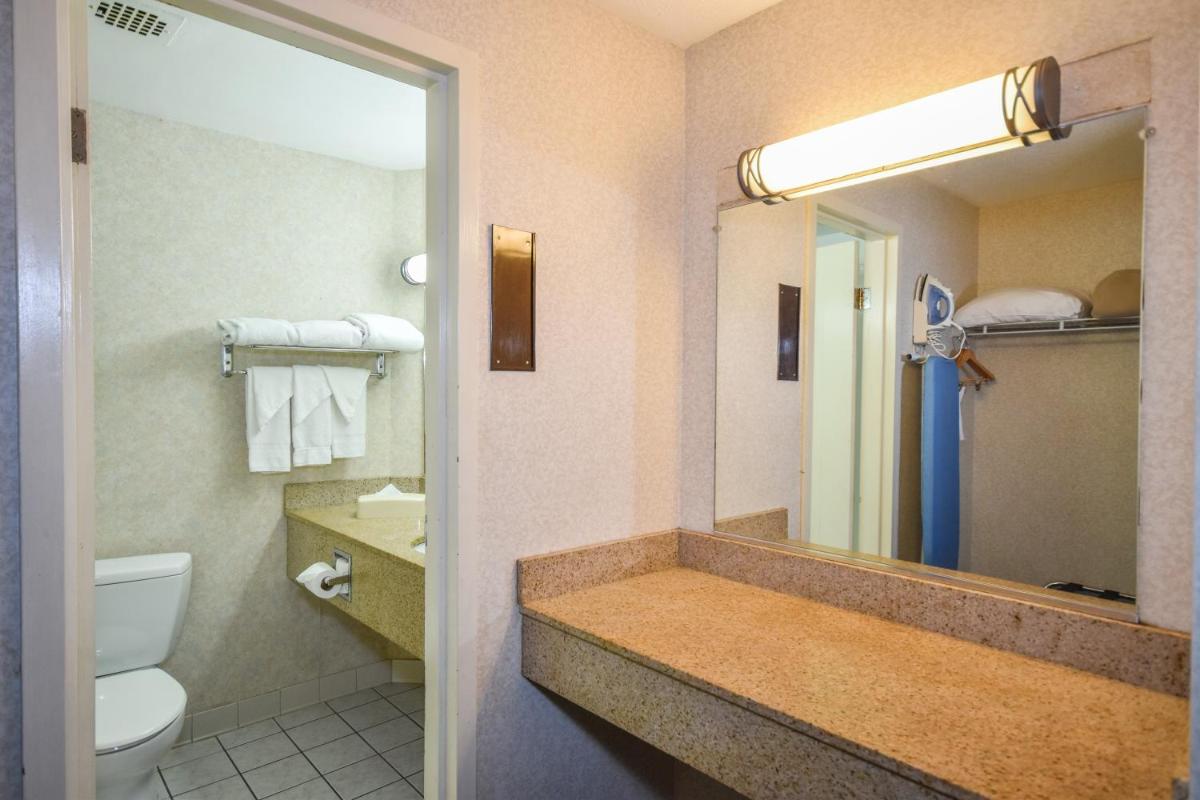 Charles River Inn - Housity
