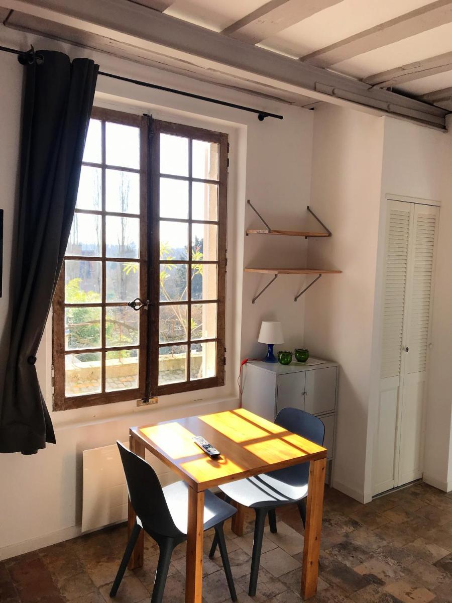 Suitetrails - Appartement spacieux avec une vue sur Tours ( 38m²) -Gite de Bellevue