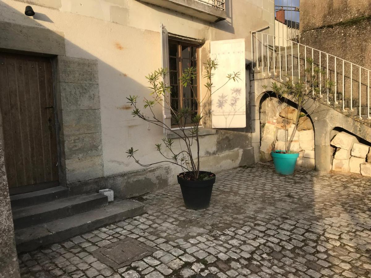 Suitetrails - Appartement spacieux avec une vue sur Tours ( 38m²) -Gite de Bellevue