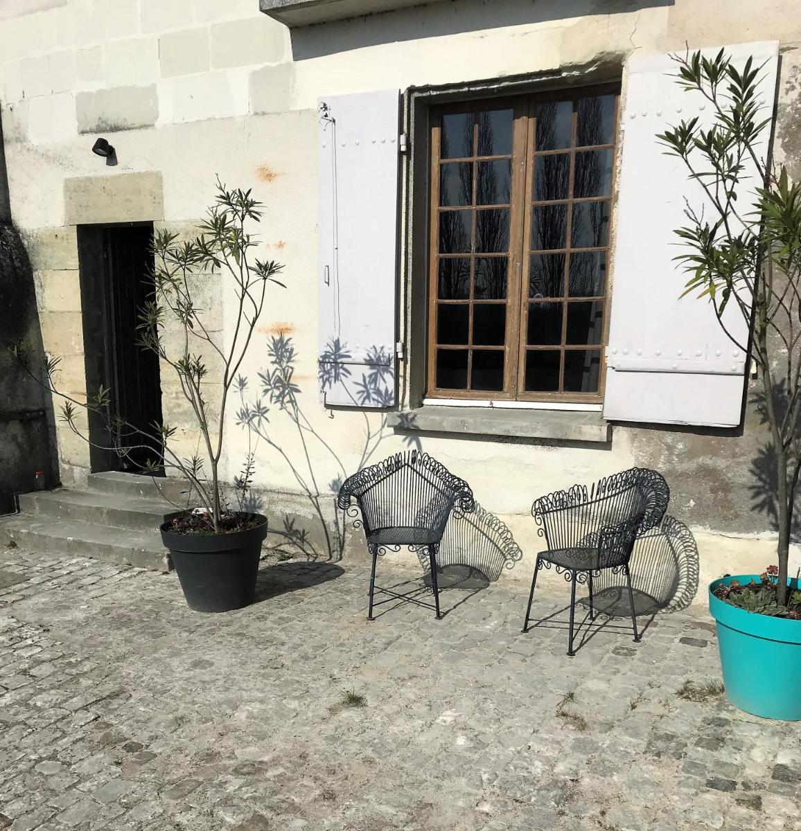 Appartement spacieux avec une vue sur Tours ( 38m²) -Gite de Bellevue - Housity