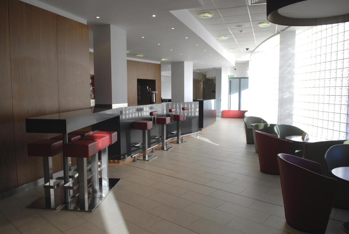 Holiday Inn Express London City, an IHG Hotel - Housity
