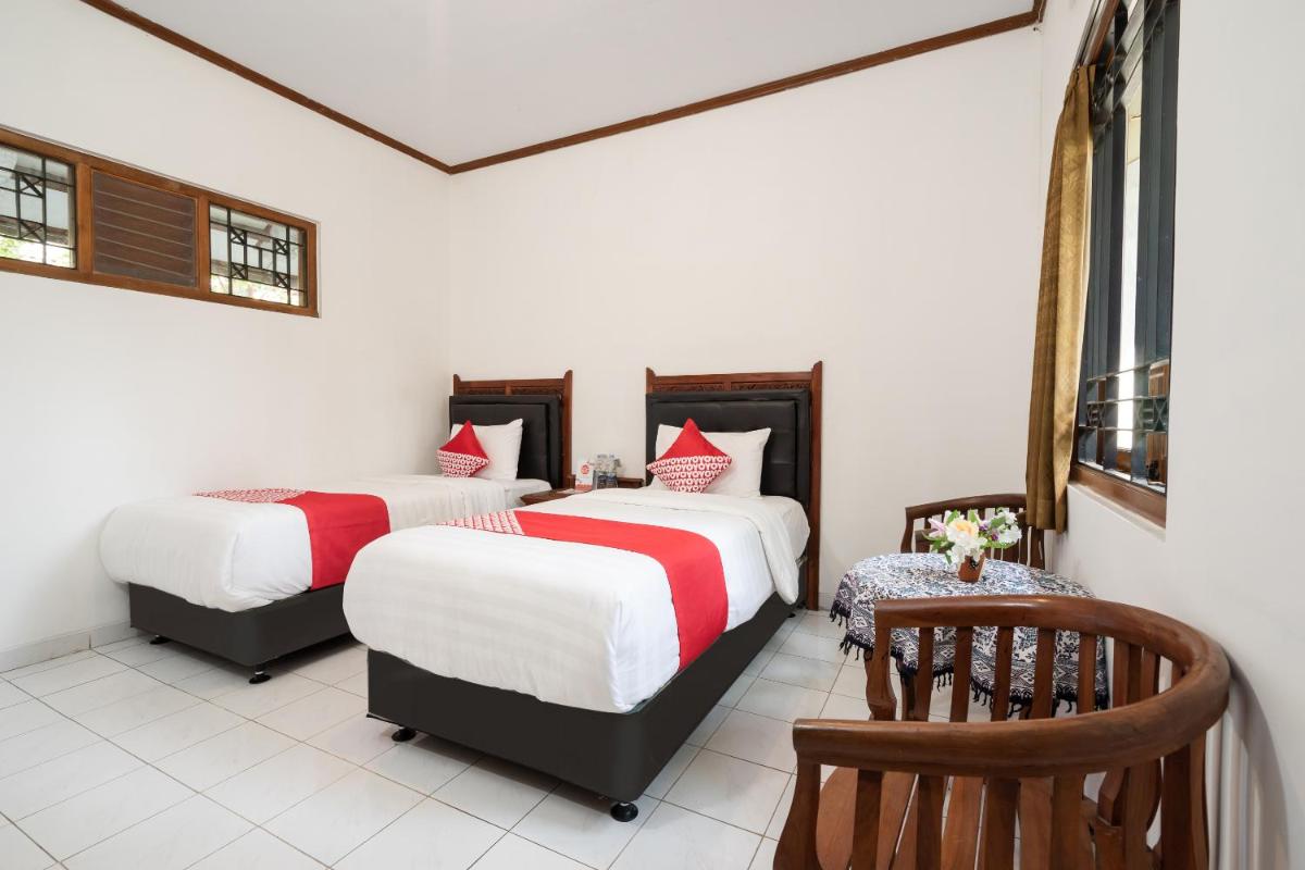 Super OYO 1778 Omah Duwet - Housity