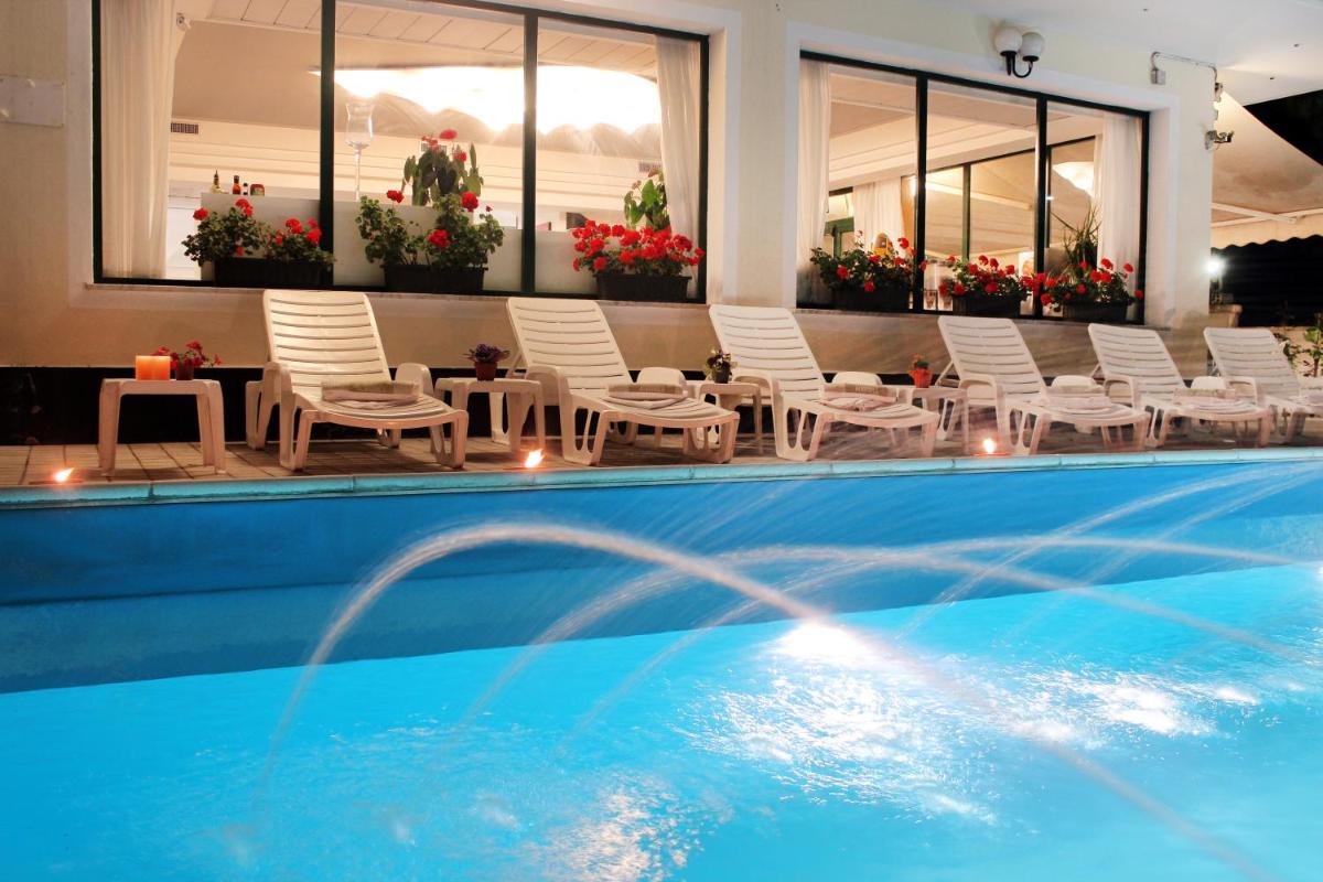 Hotel Garden - Housity