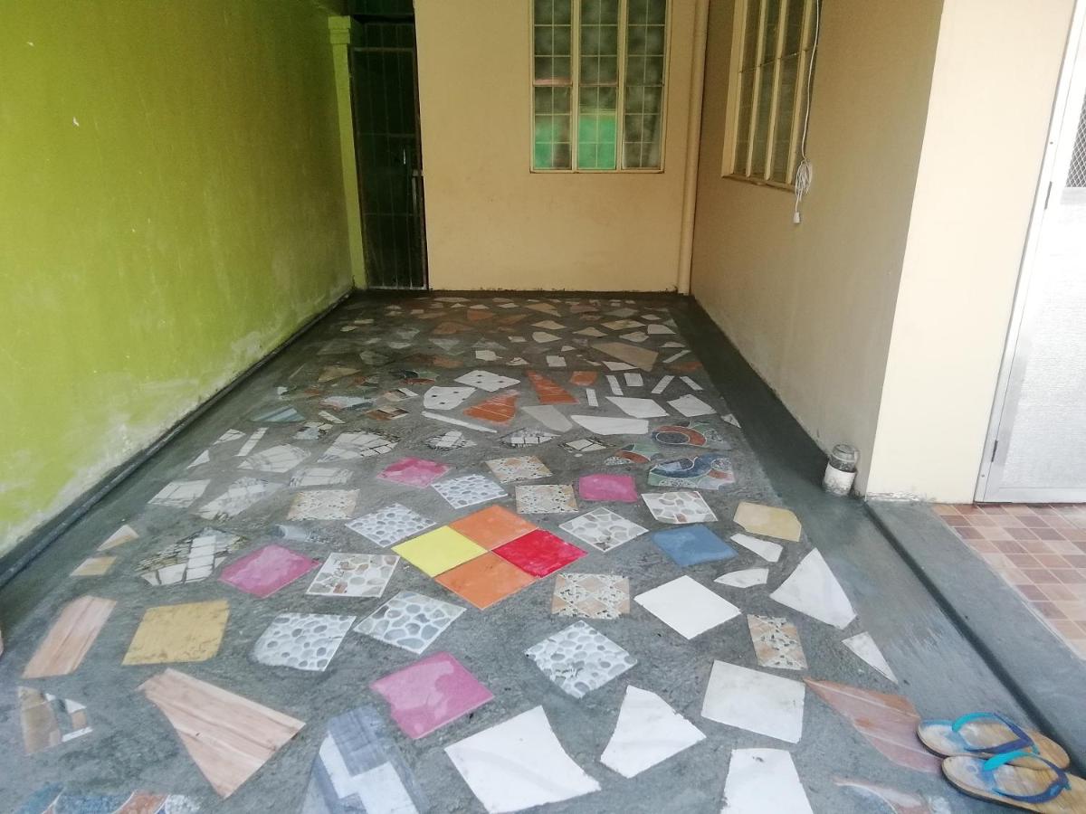Laly's B8 cozy Vacation Townhouse - 10km to SBMA - Housity
