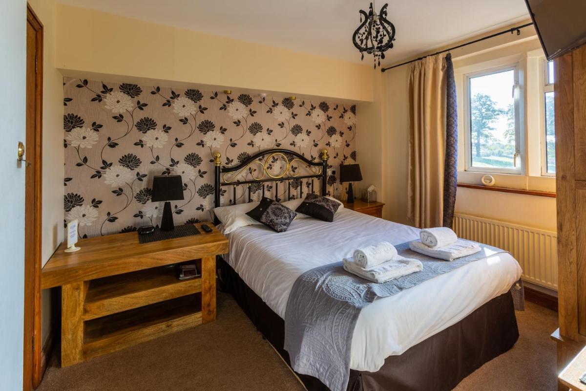 The Beacon & Railway Hotel - Housity