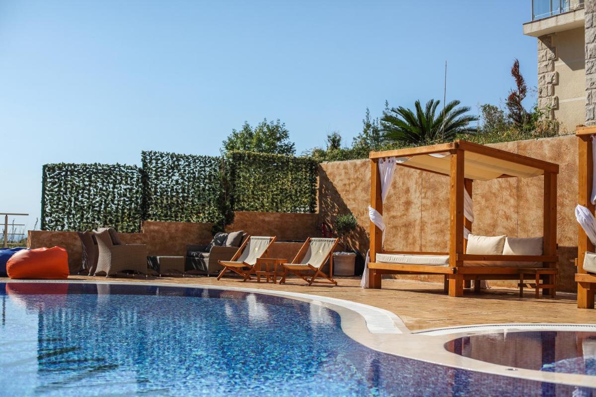 Sunny Side Wellness Resort & Spa - Housity