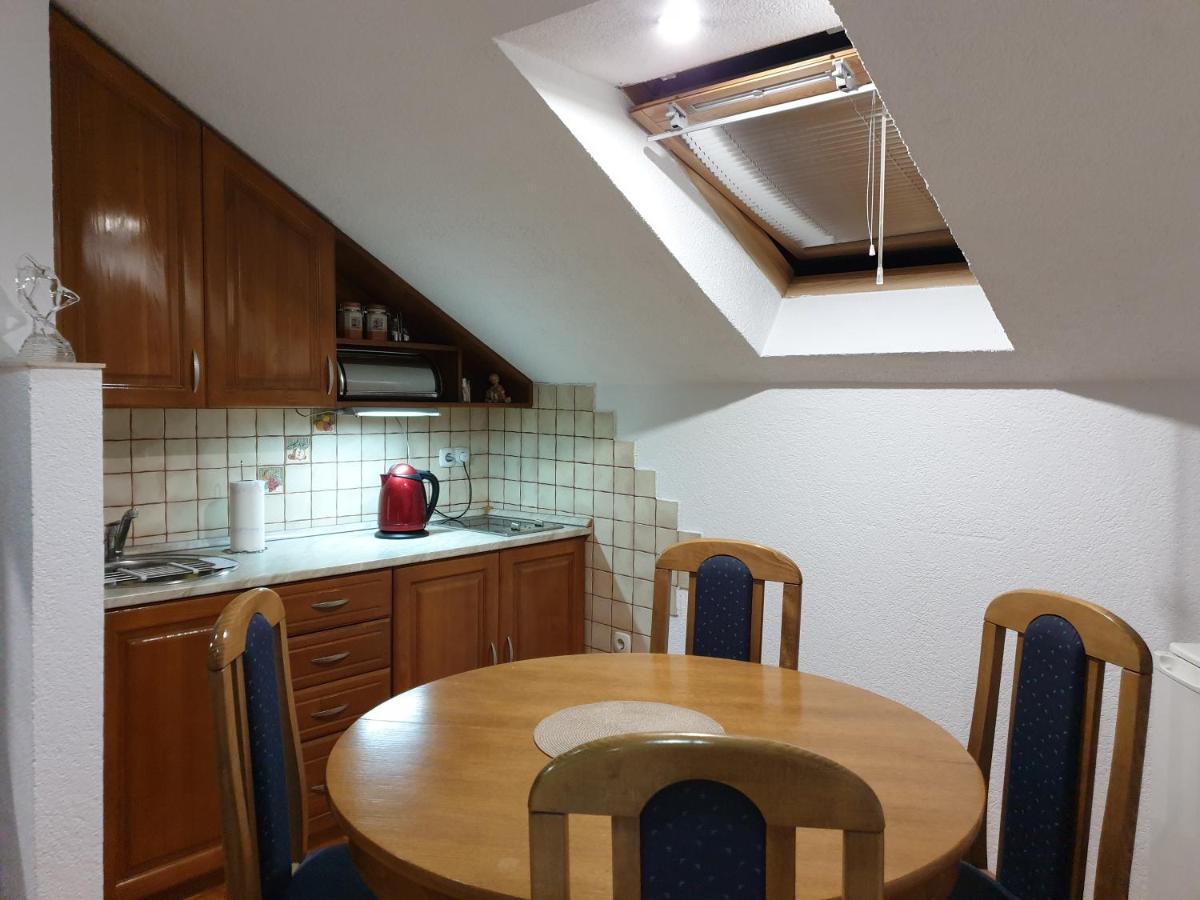 Apartmani Ćurković - Housity