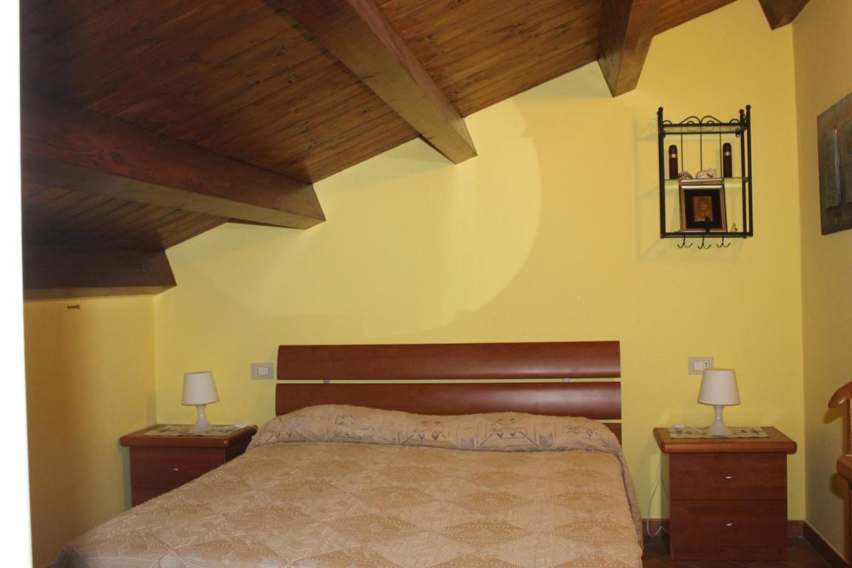 Medieval Village of Pacentro - Hizvo