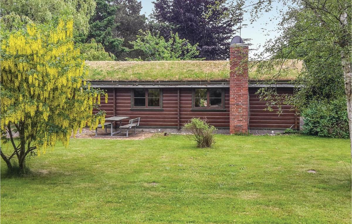 Two-Bedroom Holiday Home In Otterup - Housity