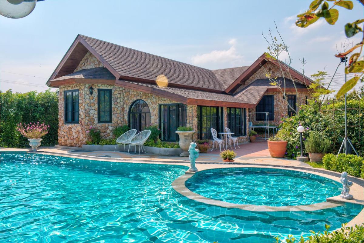 Chateau de Prim Khao Yai - Housity