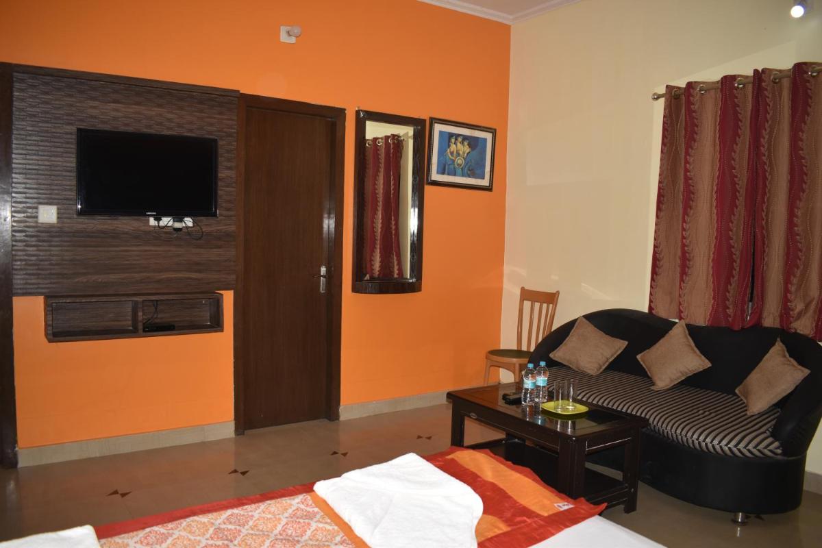 Sakura House - Housity