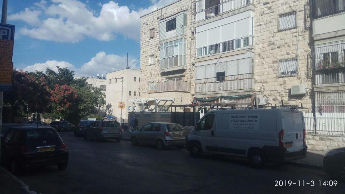 Yair room apartment - Housity