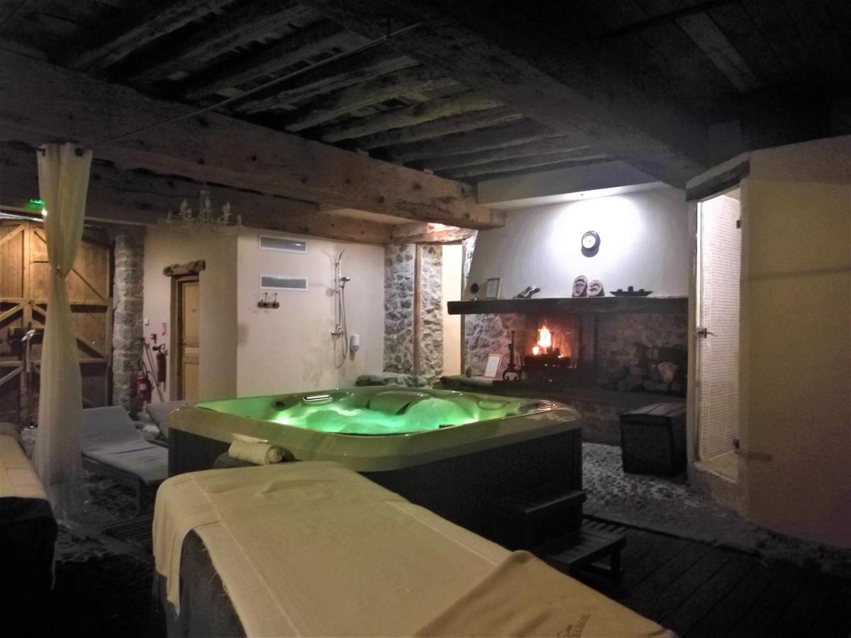 Photo de la galerie de l'établissement Hotel Logis - Chateau de Beauregard, à Saint-Girons