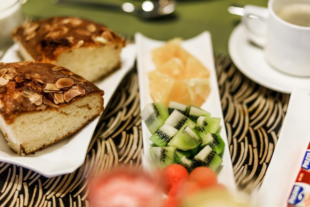 Comida en o cerca de este hotel