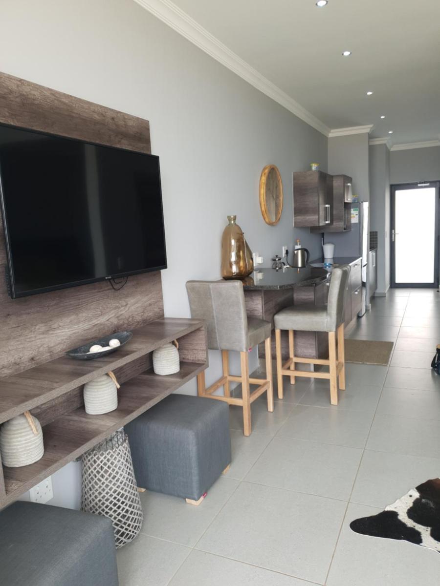 Bayview Suites, Unit 9, Room # 13 - Housity