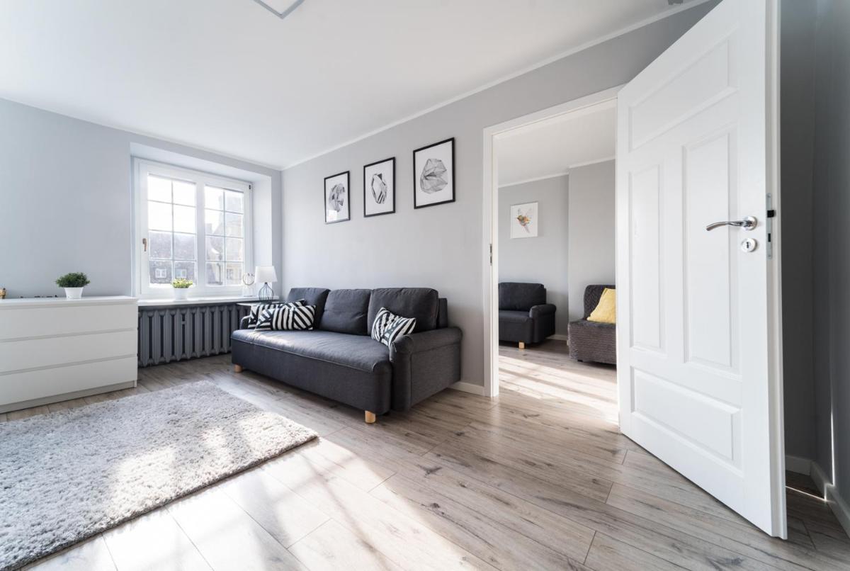Apart Market Square - Rynek 44 - Opposit Town Hall - 3 Rooms - Housity