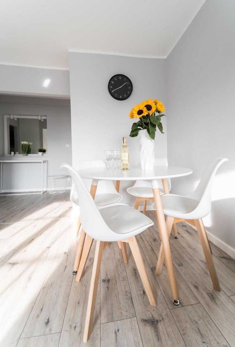 Apart Market Square - Rynek 44 - Opposit Town Hall - 3 Rooms - Housity