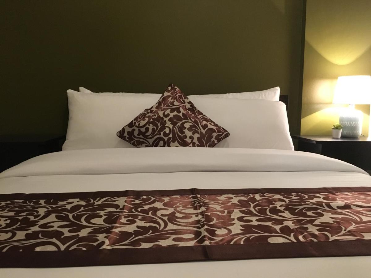 Bristle Ridge Residences - Oakhill - Housity