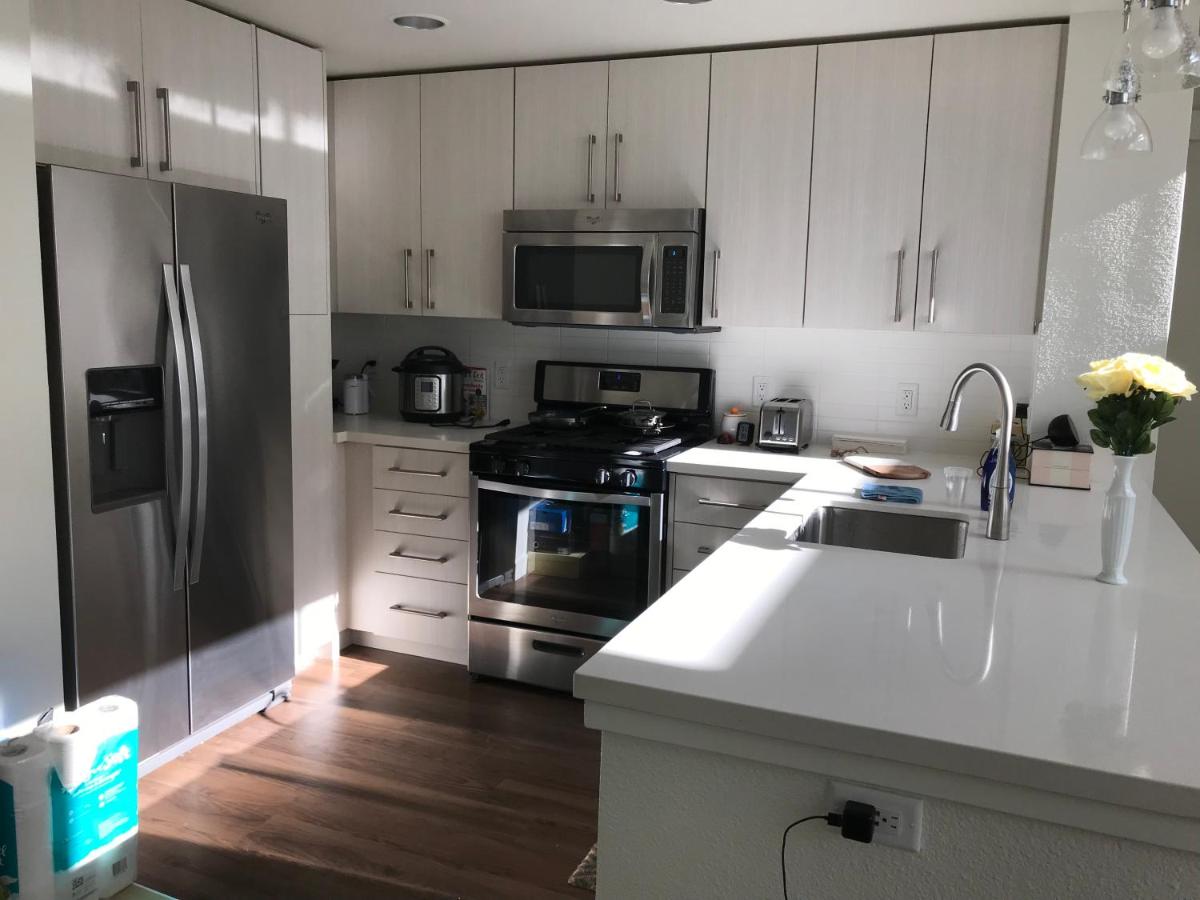 OS - Foster City Apartment - Housity