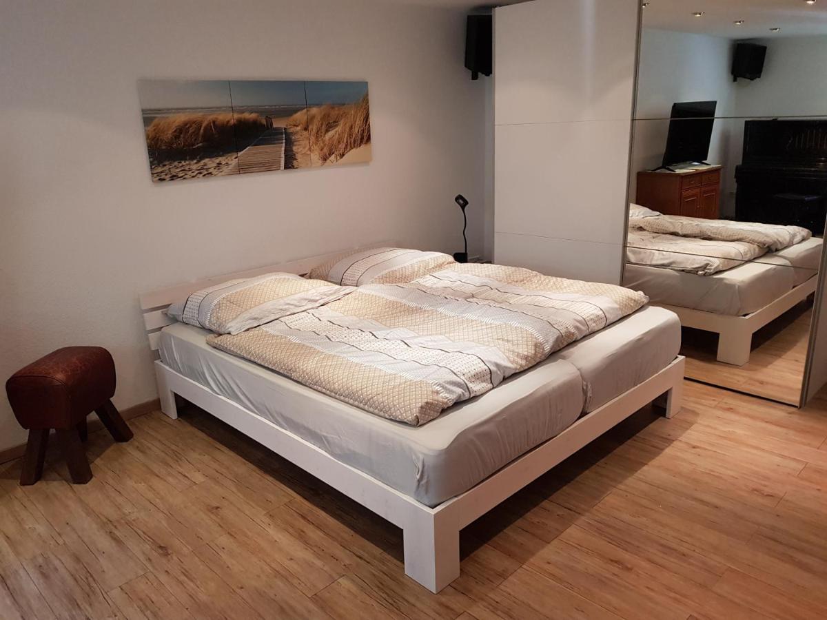 4 Sterne Souterrain Apartment Alt-Mariendorf - Housity