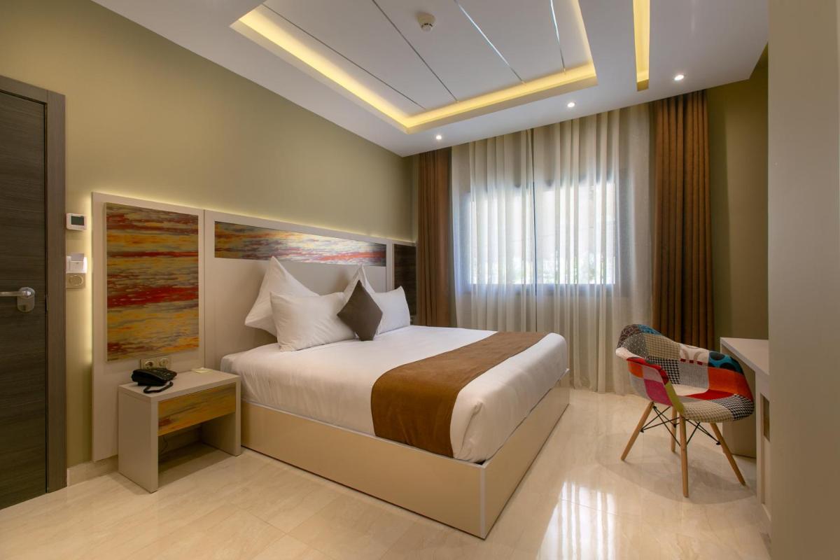 Suitetrails - MADAURE HOTEL