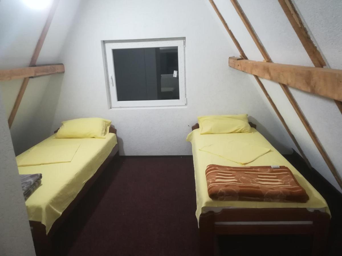 Etno selo Vile Jefimija, selo Preobrazenje, Vranje - Housity