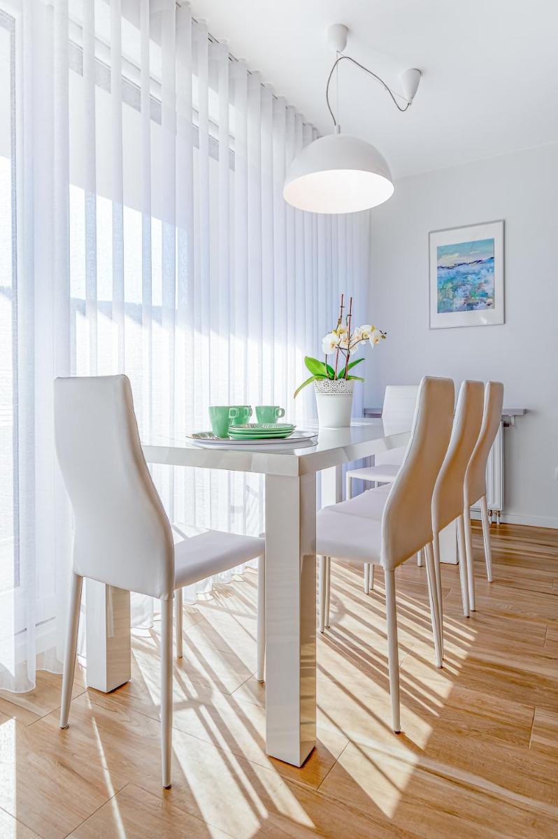 Biały Apartament - Housity