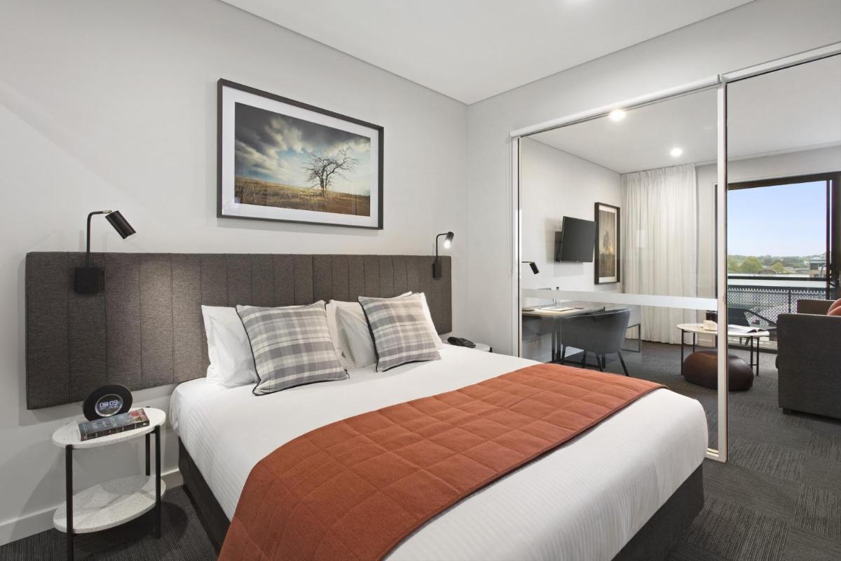Quest Orange - Housity