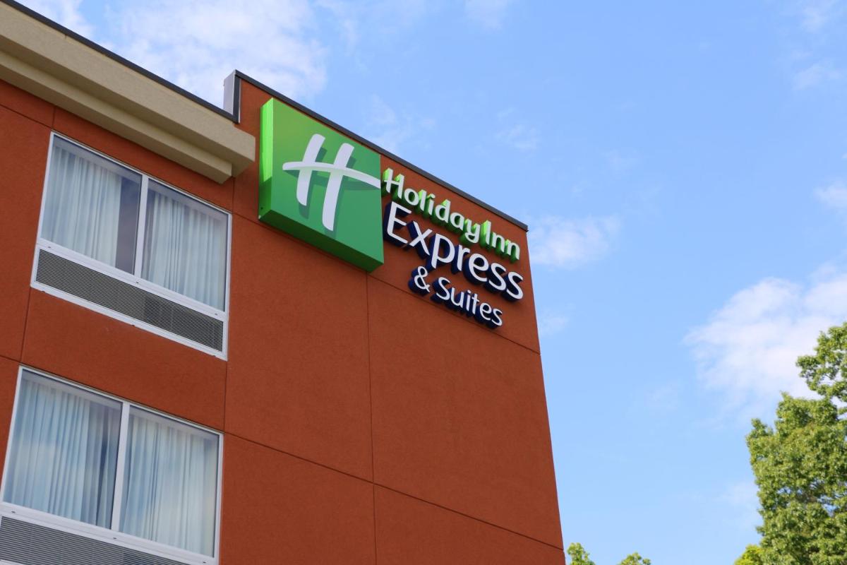 Suitetrails - Holiday Inn Express & Suites - Hendersonville SE - Flat Rock, an IHG Hotel