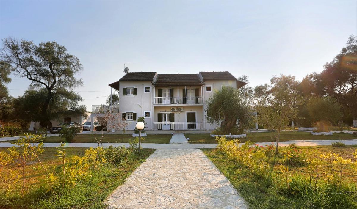 Alykes Family Resort - Housity