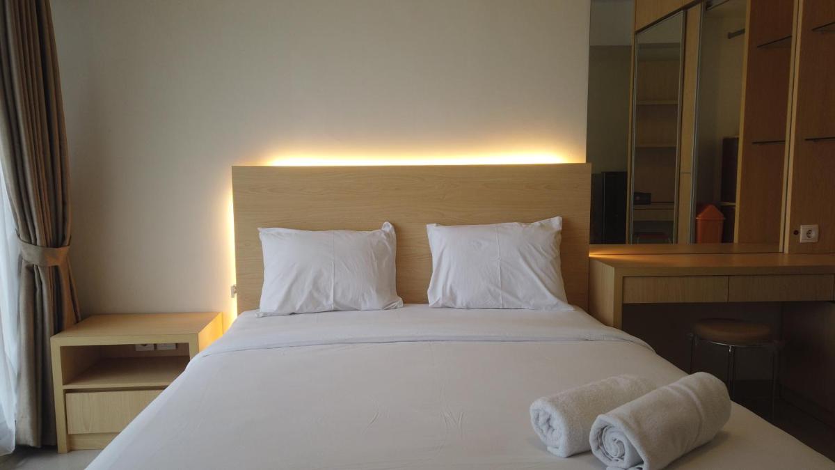 Strategic Studio Apartment at Beverly Dago with Mountain View By Travelio - Housity