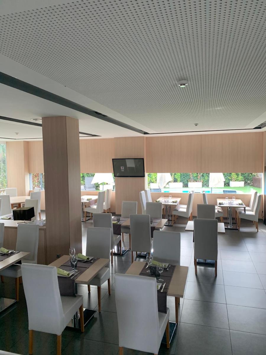 Hotel Sercotel Plana Parc - Housity