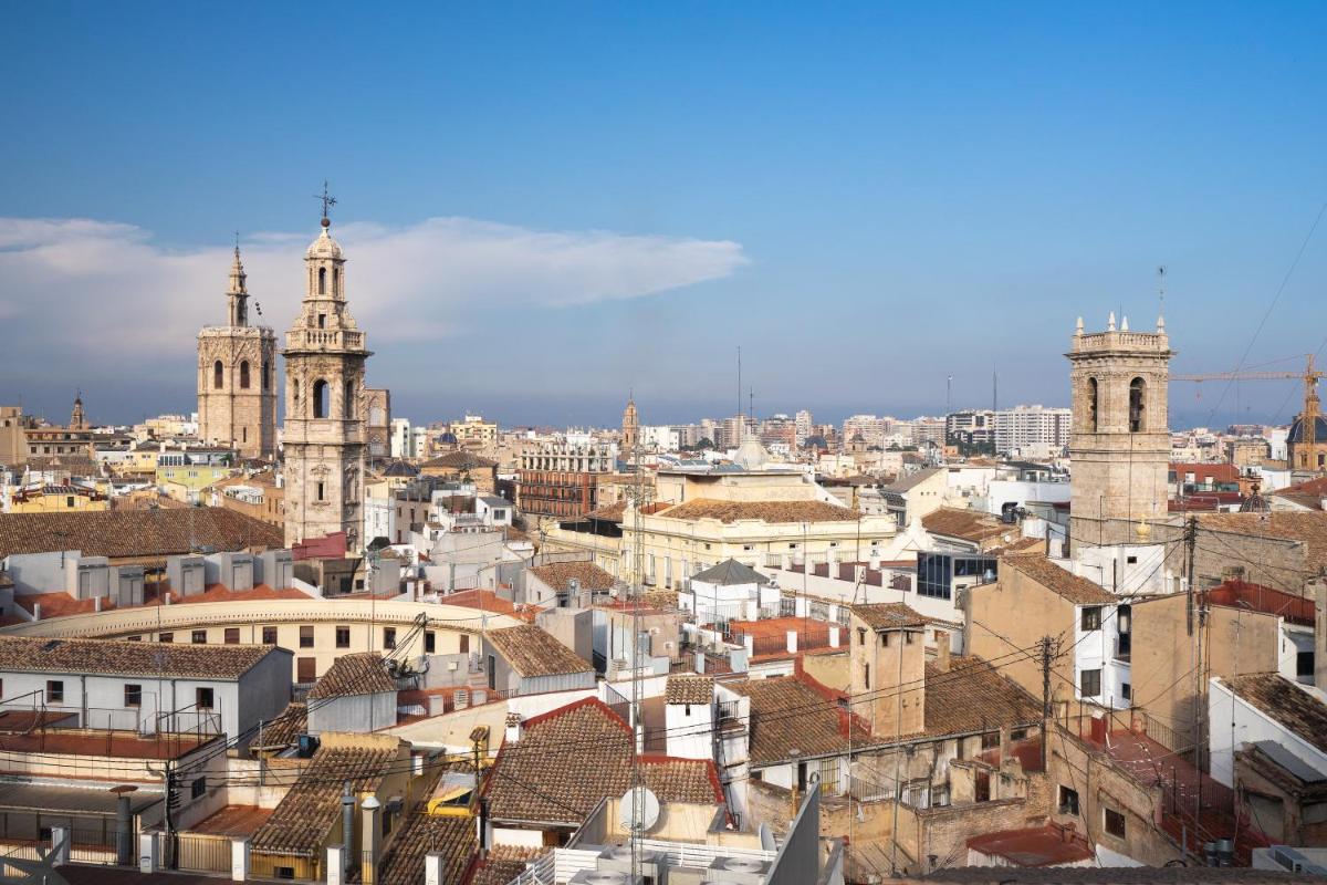Valencia Luxury - Boutique Market - Housity