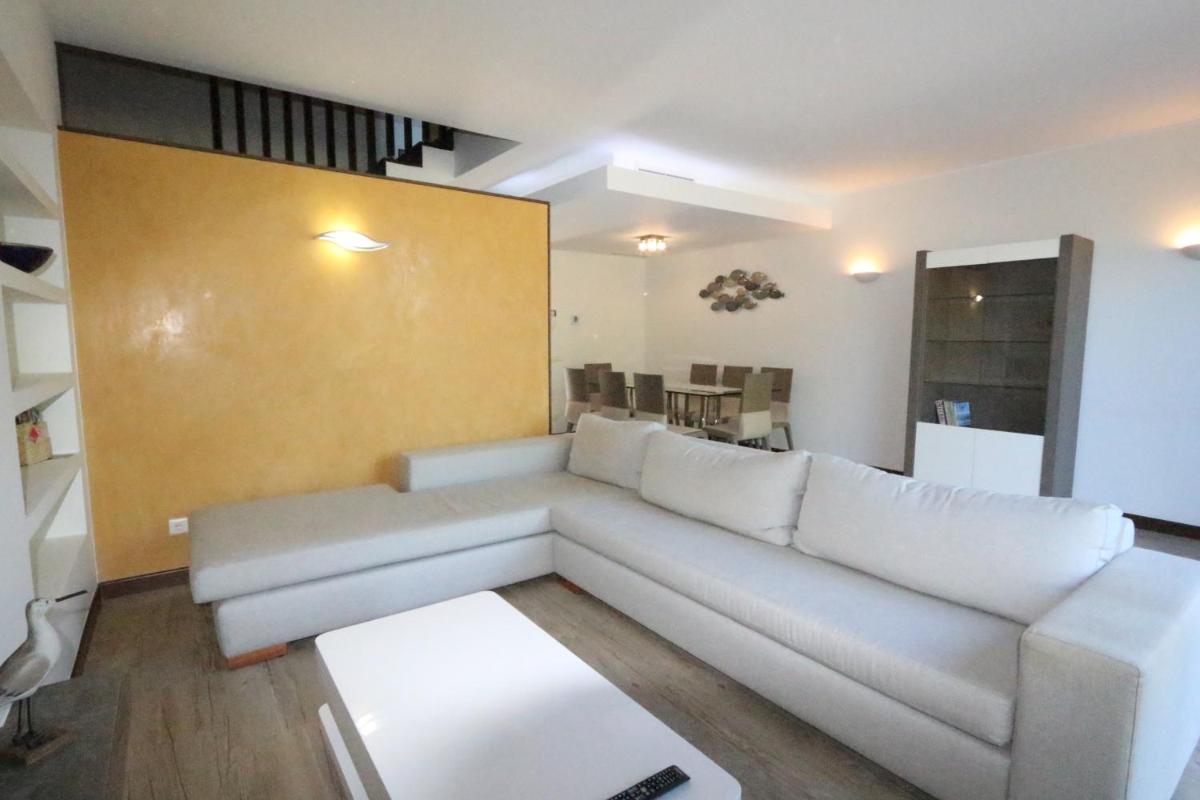 Villa Dolce Vita CD 81 - Clever Details - Housity